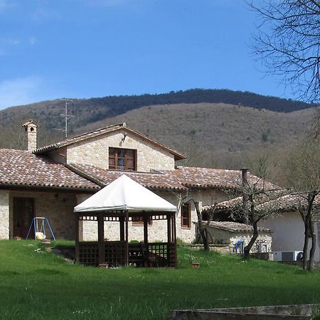 Gasthaus Il Vignale Massa Martana Exterior foto